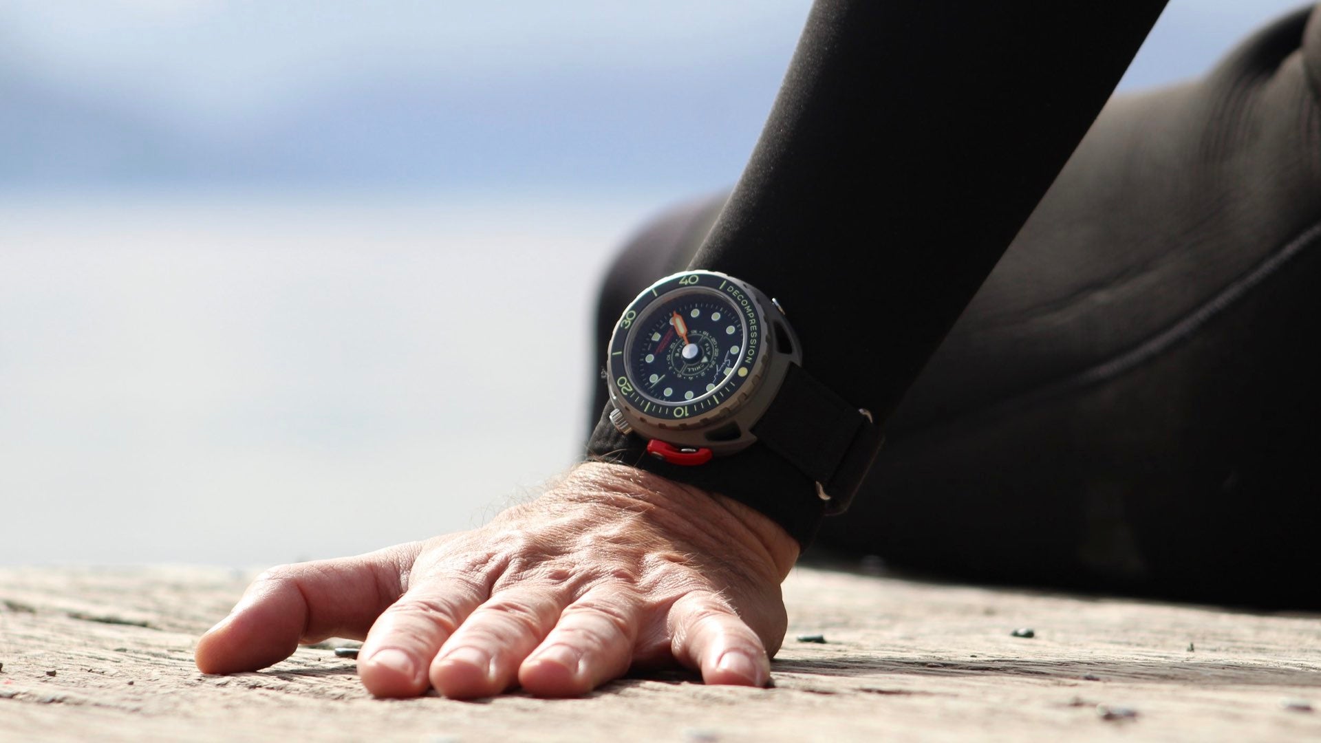 In Depth with the Singer Reimagined Divetrack – Collective Horology