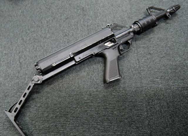 折り畳む銃床「キャリコ M100 カービン (9/19追記)」 | Chicago Blog