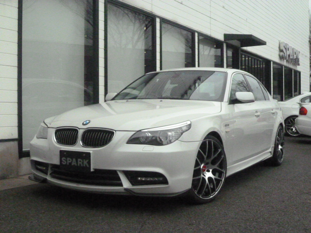 こなれた価格のE60 BMW5シリーズで最後のシルキーシックスを堪能する