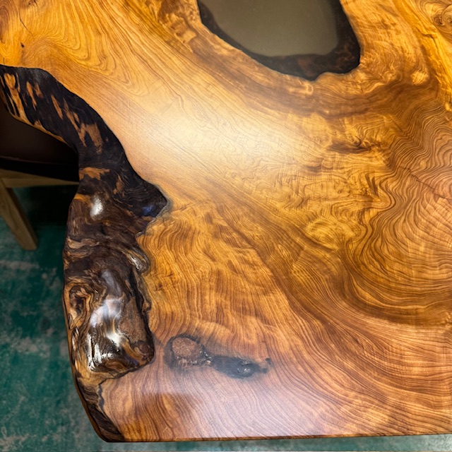 屋久杉レジンテーブル（2m）