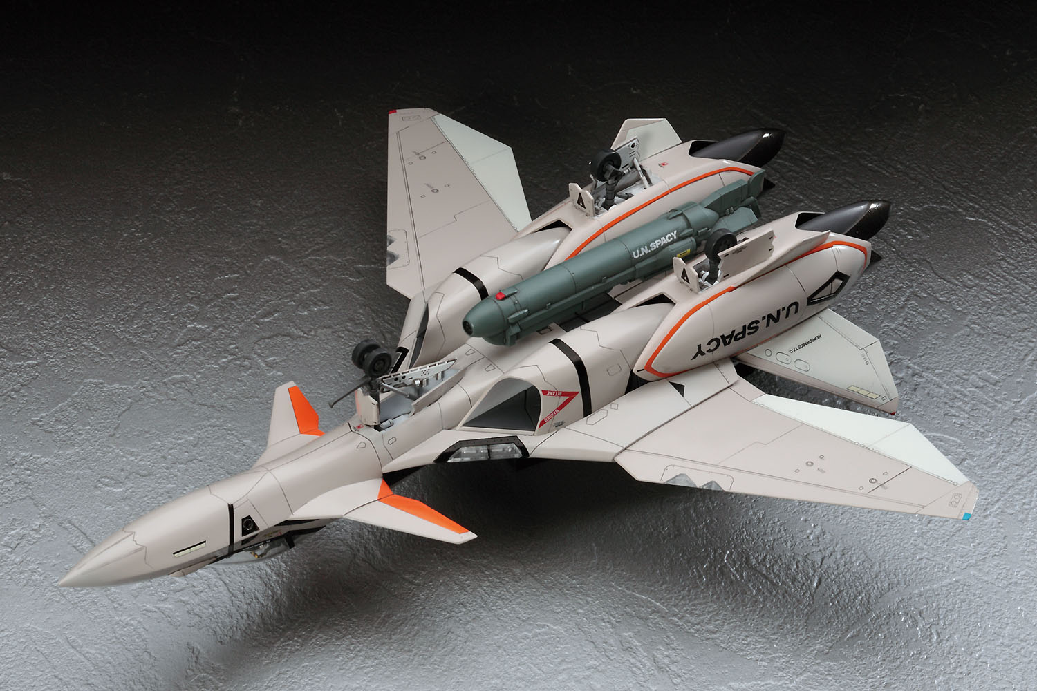 VF-11B サンダーボルト“マクロスプラス” | 株式会社 ハセガワ