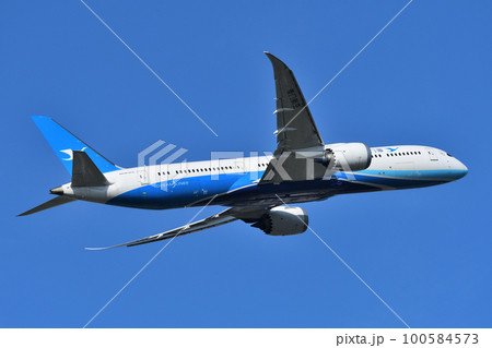 厦門航空(アモイこうくう)の旅客機 B787-9の写真素材 [100584573] - PIXTA