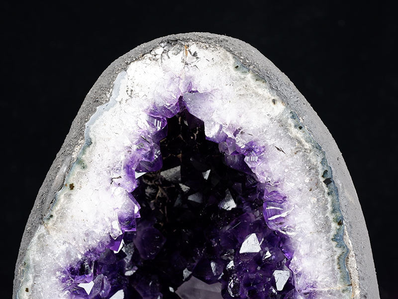 アメジストドーム 3.1Kg ウルグアイ産 台座付属 一点物 174-2089