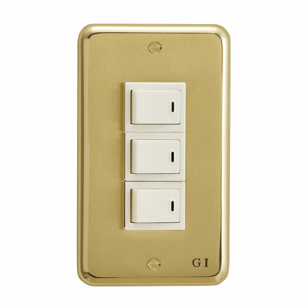 楽天市場】スイッチカバー 3穴 3口用 プレート コンセント コンセント