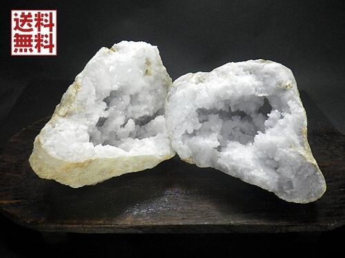 楽天市場】天然水晶 1kg 超特大サイズ ジオード クォーツ 晶洞 水晶