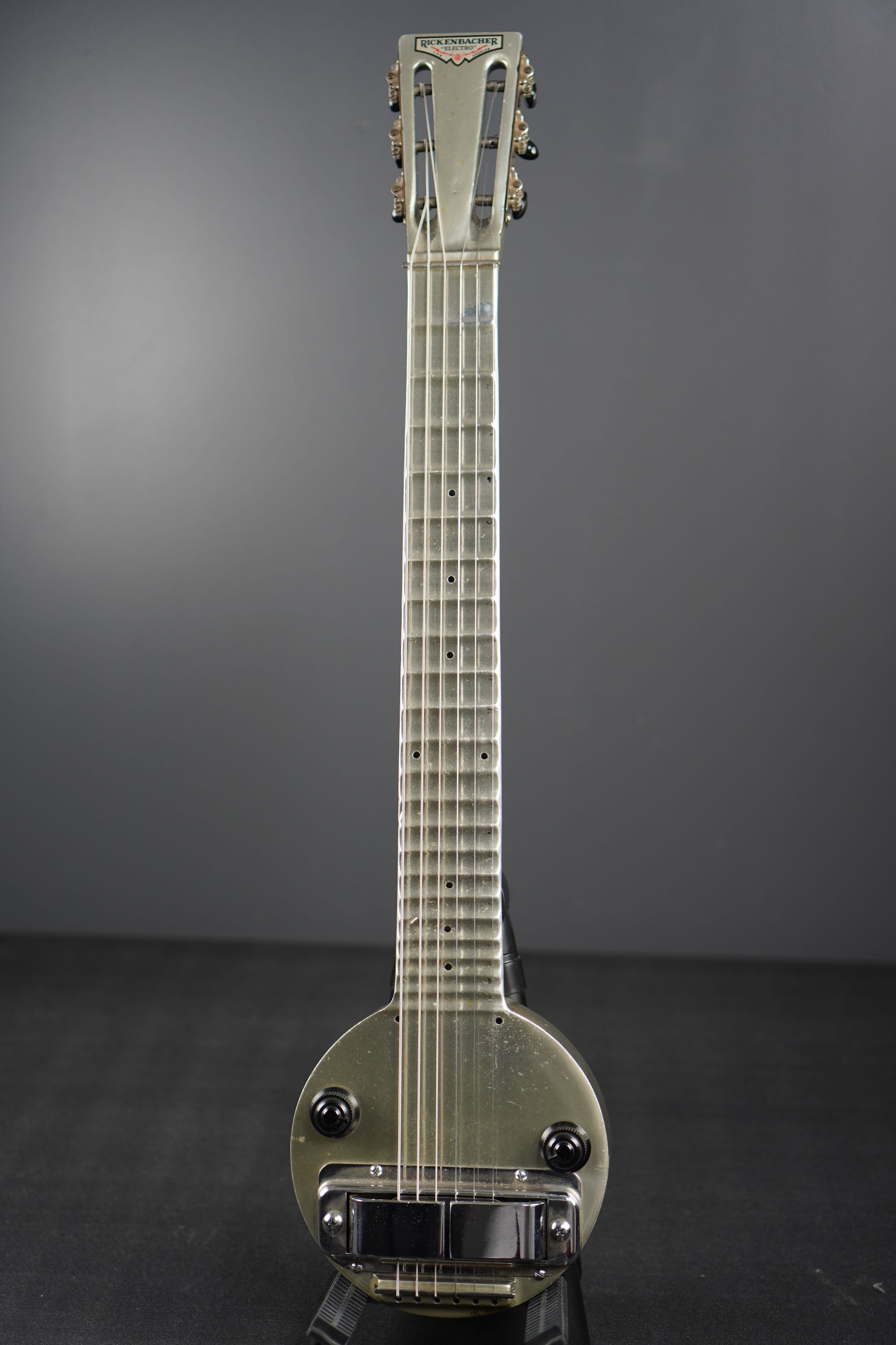 Rickenbacker Electro A-22 | 楽器詳細ページ [Blue-G]