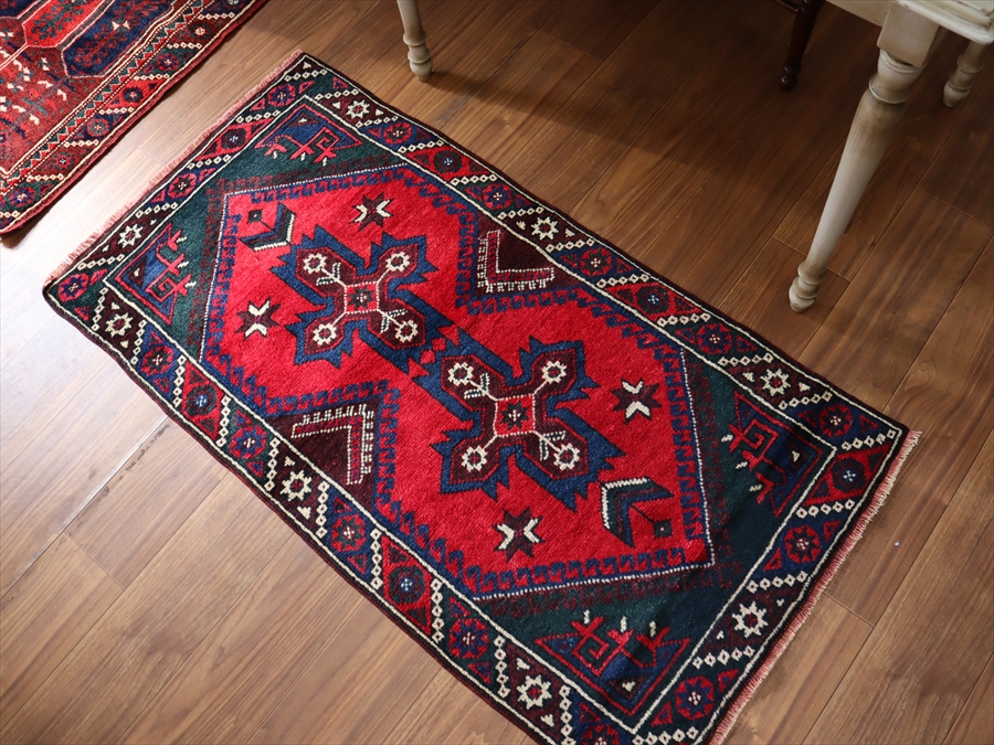 トルコ絨毯 ヴィンテージラグ 133×70cm ドゥシュメアルトゥ / ガラタ