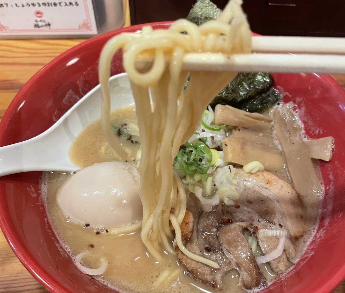 福井あわら発祥の人気ラーメン店「福の神」の魅力を勝手に語らせて