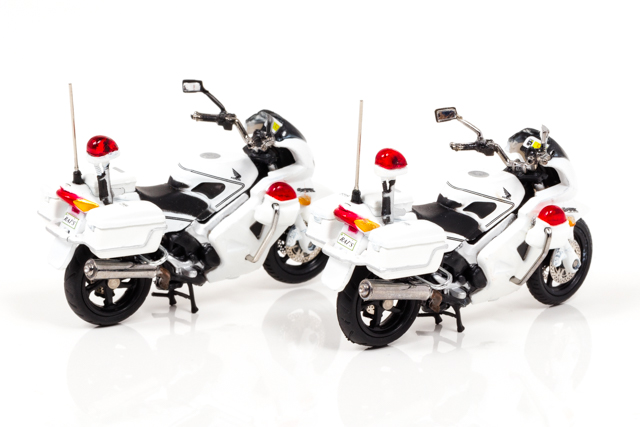 1/43 ホンダ VFR800P 2002-2007 警察仕様交通取締用自動二輪車 2台