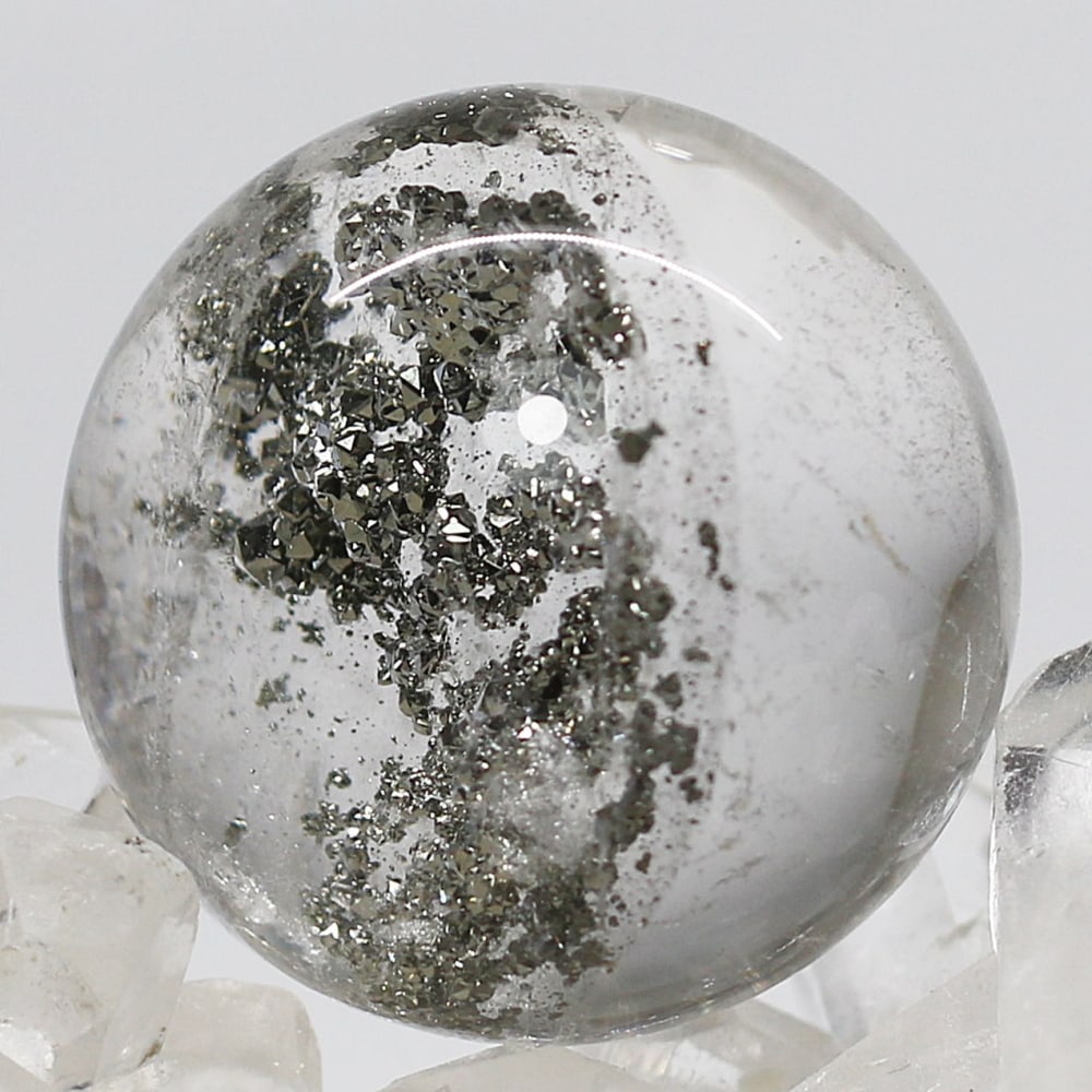 ブラジル産パイライトインクォーツ丸玉/スフィア☆現品動画あり - 埼玉
