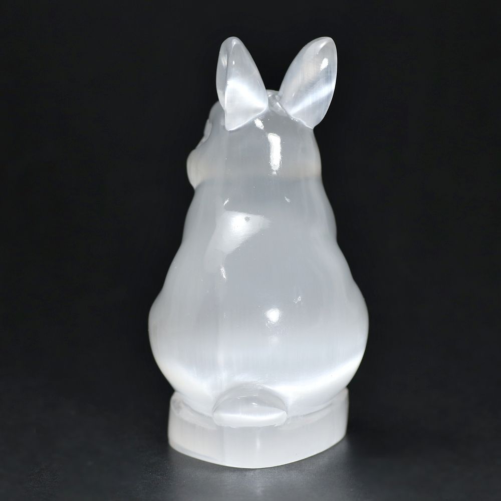 モロッコ産]セレナイト彫刻うさぎ（高さ約8cm/置物） - 埼玉県吉川市の