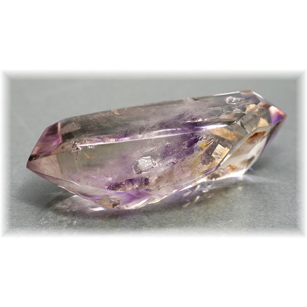 マダガスカル産]水入りアメジストエレスチャルクォーツ（ポリッシュ
