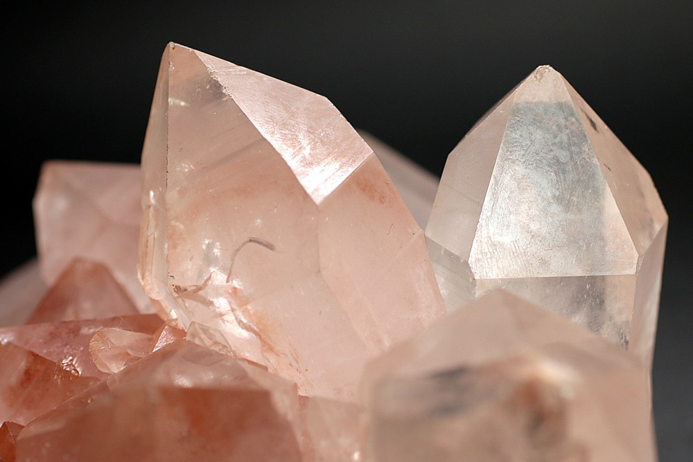 特別価格/インド/マニカラン産]ヒマラヤ水晶クラスター/原石（ピンク