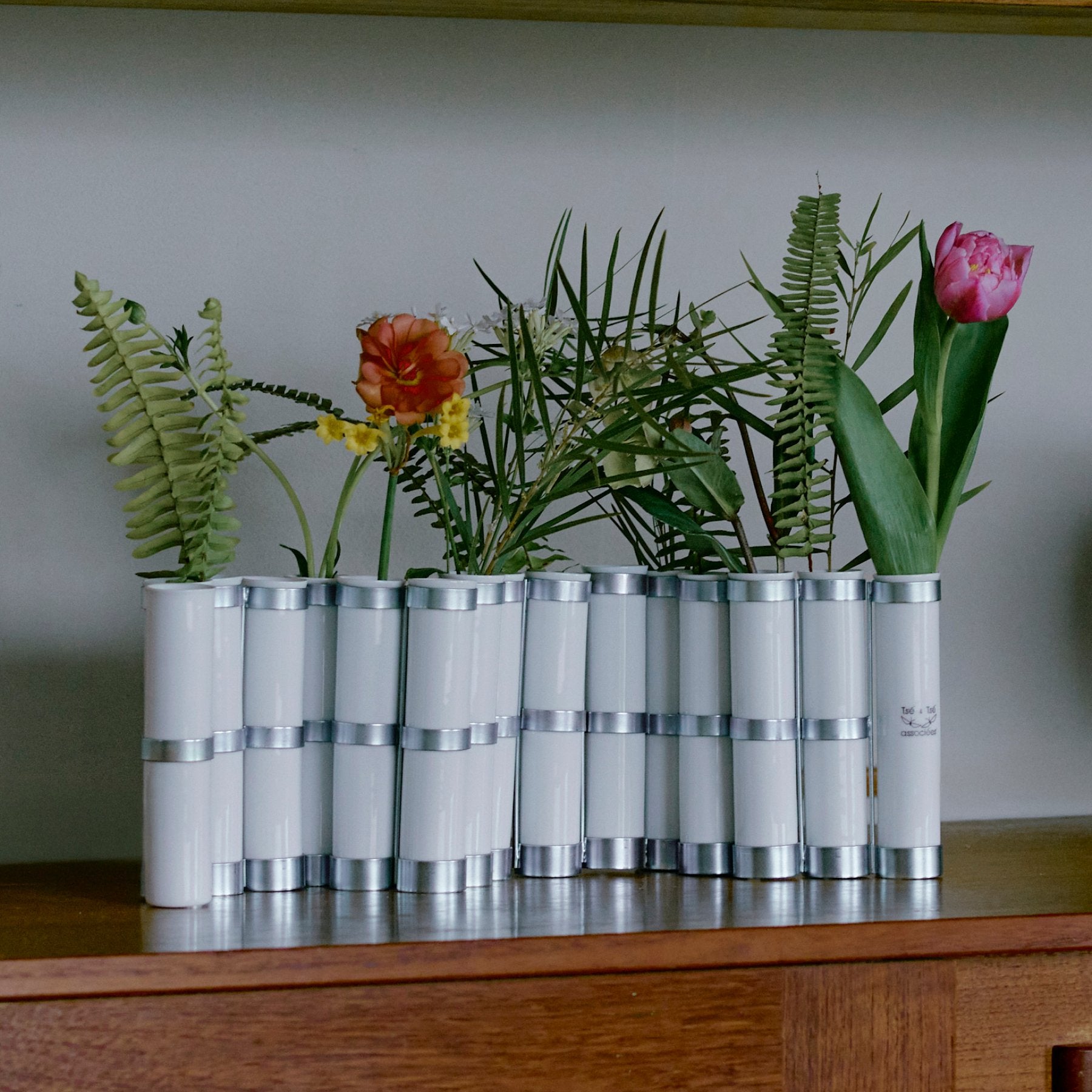 Tse＆Tse associees キューブロングタイプ Web_1920_65_2x_55f7dcdd-b24c-