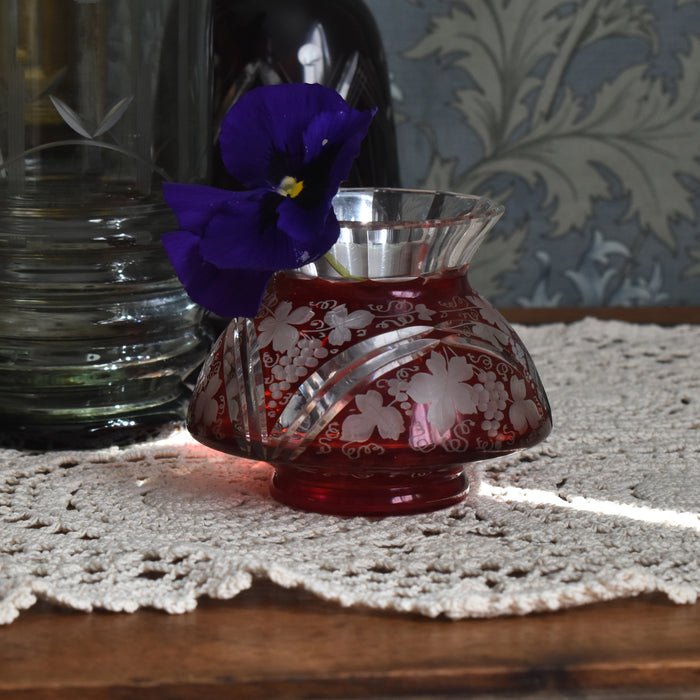 ヴィンテージボヘミアンガラス フラワーベース — Loane Interior