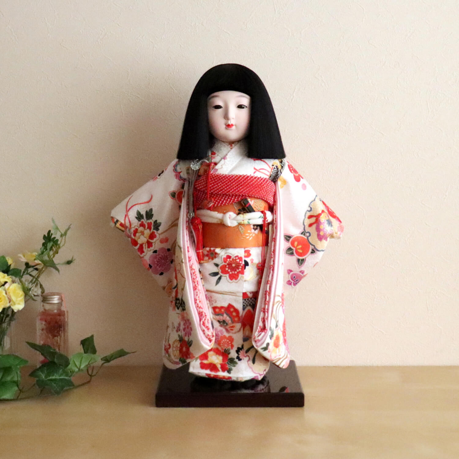 元賀章介作 12号(尺二)別染 着尺 雪輪にまり 白色 台 市松人形 女の子