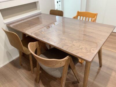 新しく購入したウニコ・アディのテーブルに透明マット敷いた10家庭の