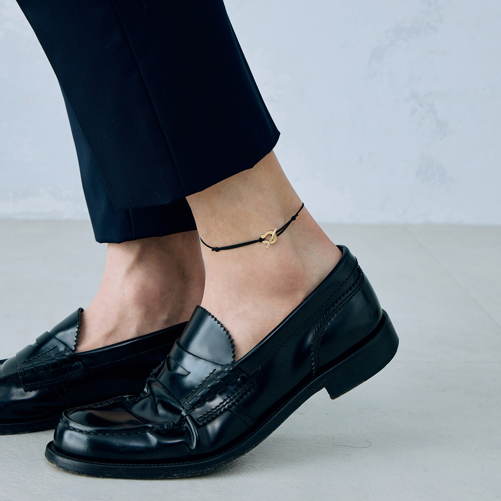 SYMPATHY OF SOUL（シンパシーオブソウル） Medium Horseshoe Toggle