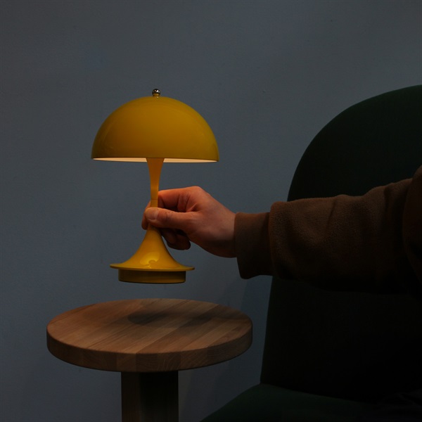 パンテラ 160 ポータブル V3 / オペーク・イエローLouis Poulsen