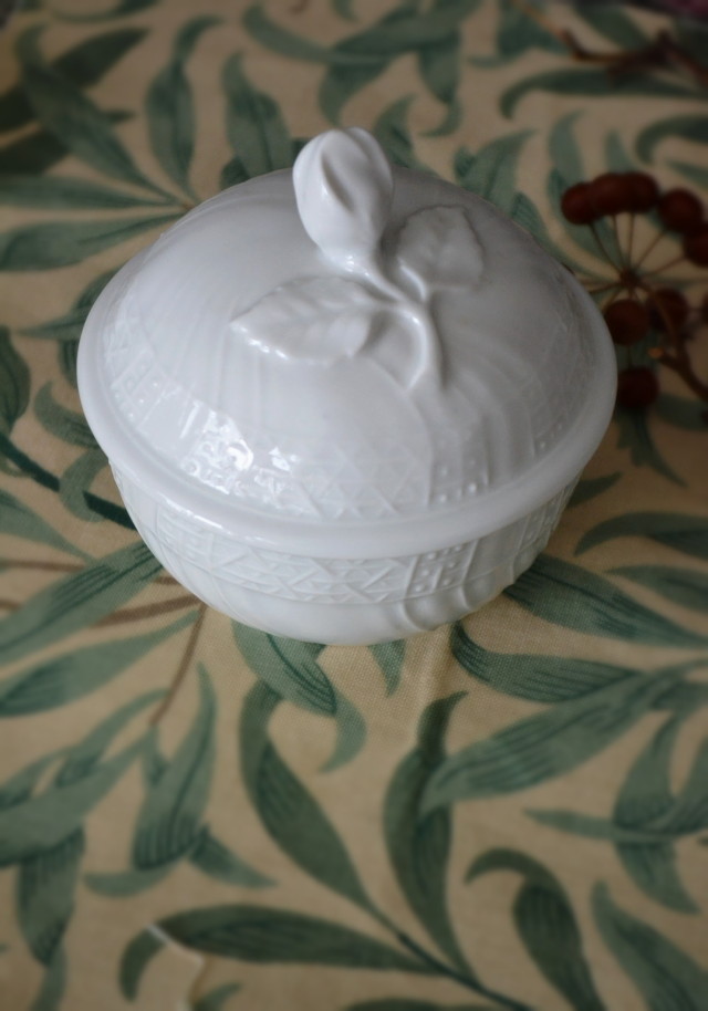 フッチェンロイター ドレスデンホワイト シュガーポット HUTSCHENREUTHER