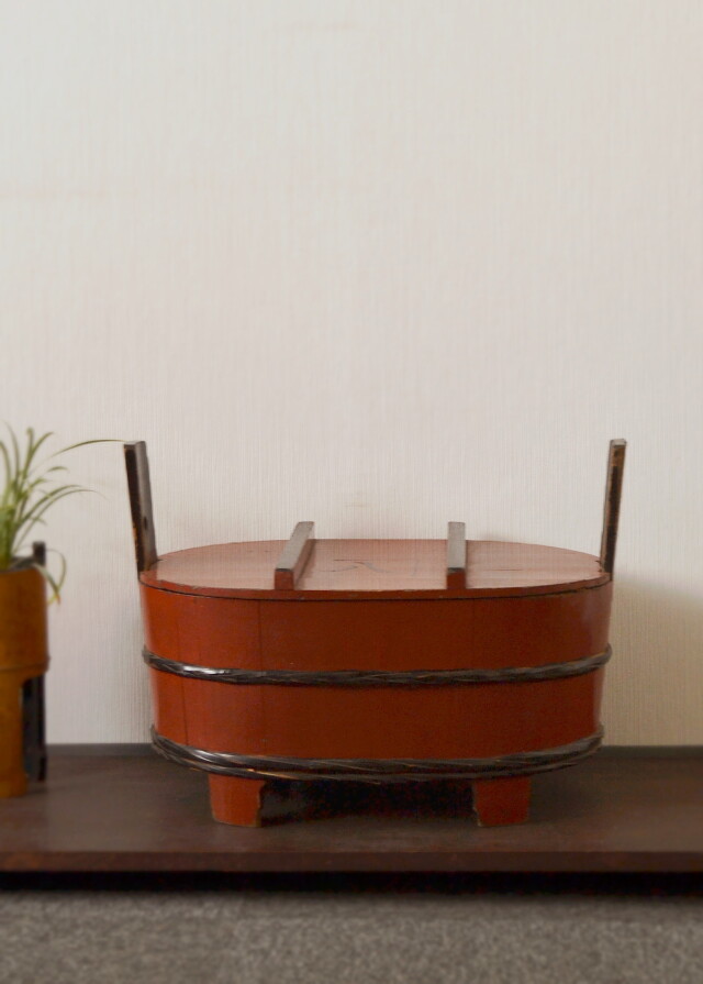 朱塗漆樽 漆桶 変形樽 朱塗樽 楕円樽 民具 古道具 鉢カバー ほげ ほか