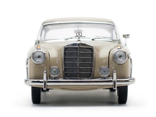 1958 Mercedes-Benz 220 SE Coupe – sunstarmodelcars
