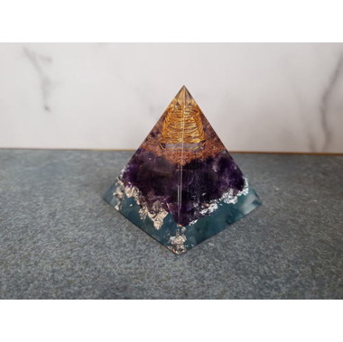 オルゴナイト 天然石 ピラミッド型 .オルゴンエネルギー