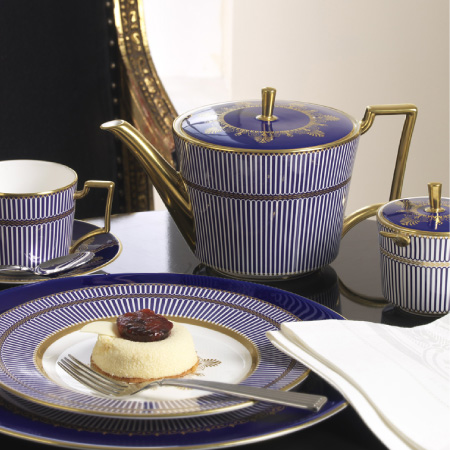 アンセミオン ブルー プレート 27cm|WEDGWOOD公式オンラインストア