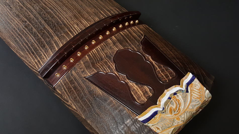 厳選中古品 琴）柾目杢 くり甲琴・紅木巻 WKT-TKOTO13【和楽器市場・本館】