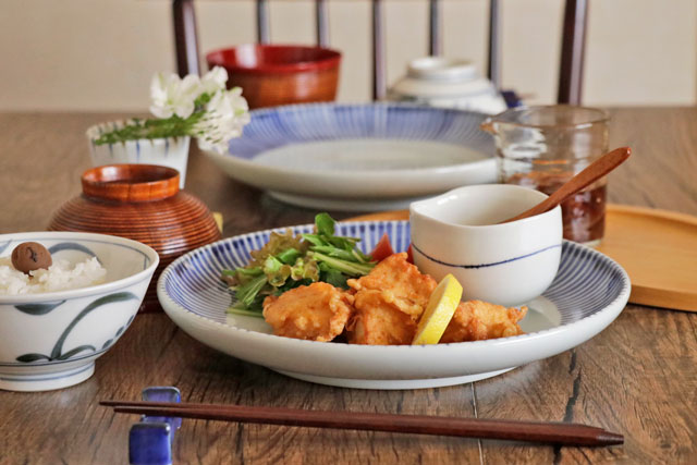 砥部焼の和食器 梅山窯の大皿 【砥部工房 からくさ】