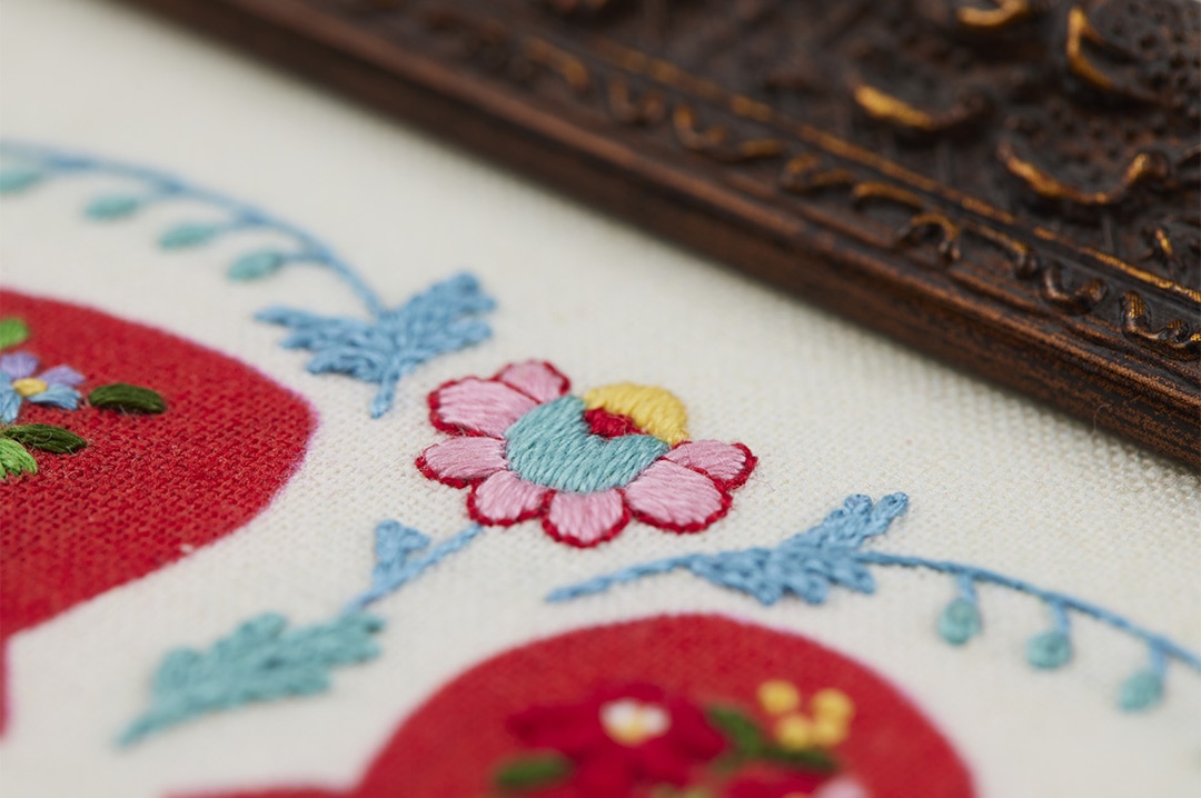 柏木リエさん×bitteさん 民族衣装の刺繍フレーム「スウェーデン