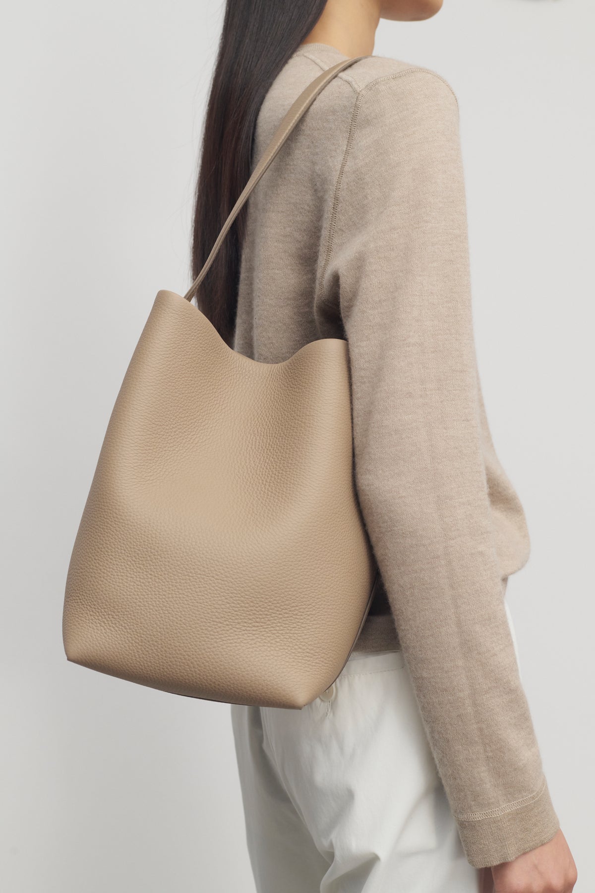 Medium N/S Park Tote Bag Tan – The Row