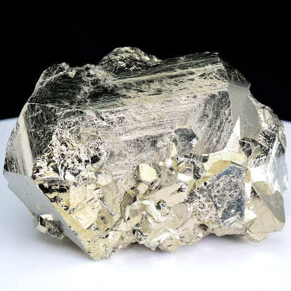 パイライト 黄鉄鉱 ペルー・ワンサラ鉱山産｜クラスター｜原石｜鉱物