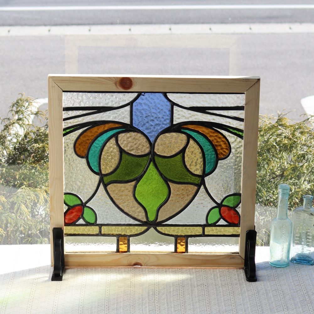 すべてのステンドグラス – アンティーク家具と雑貨の店 ビクトリアン