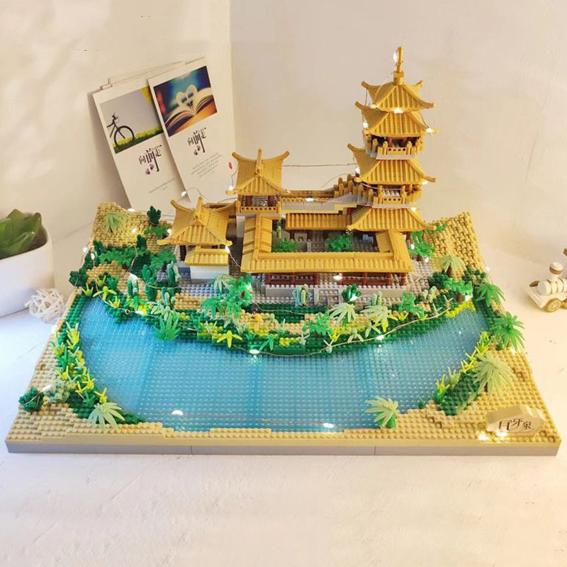 LHCX 810 Crescent Spring Moon Lake Palace Pavilion Tower Light