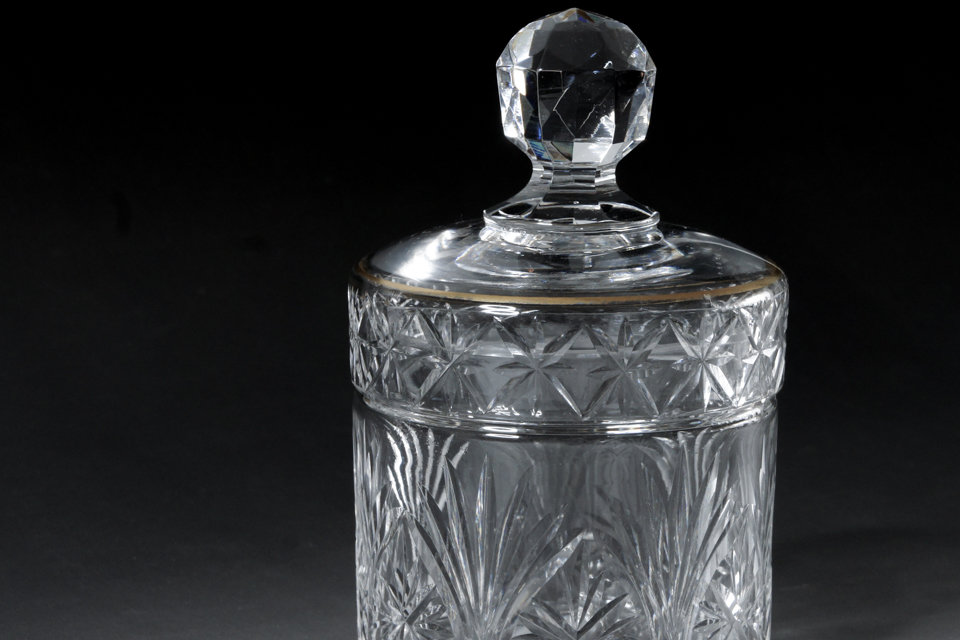 オールドバカラ「イエール HYERES 蓋物」《アンティックかとう》