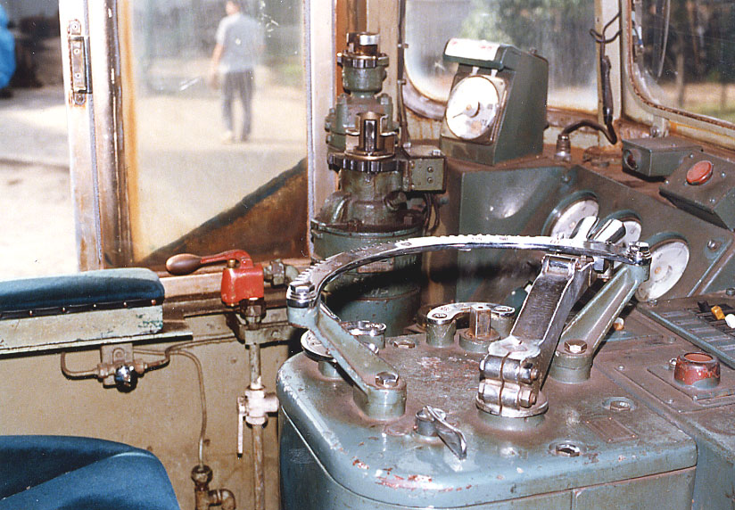 広島工場カットモデルの運転台（1984年10月） - おざようの過去ネタ三昧3