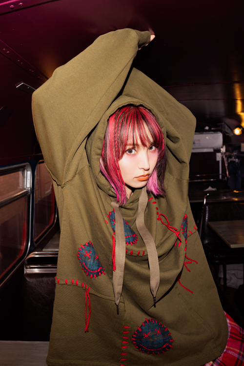 LiSA×Candy Stripperコラボレーションアイテムのリリース決定