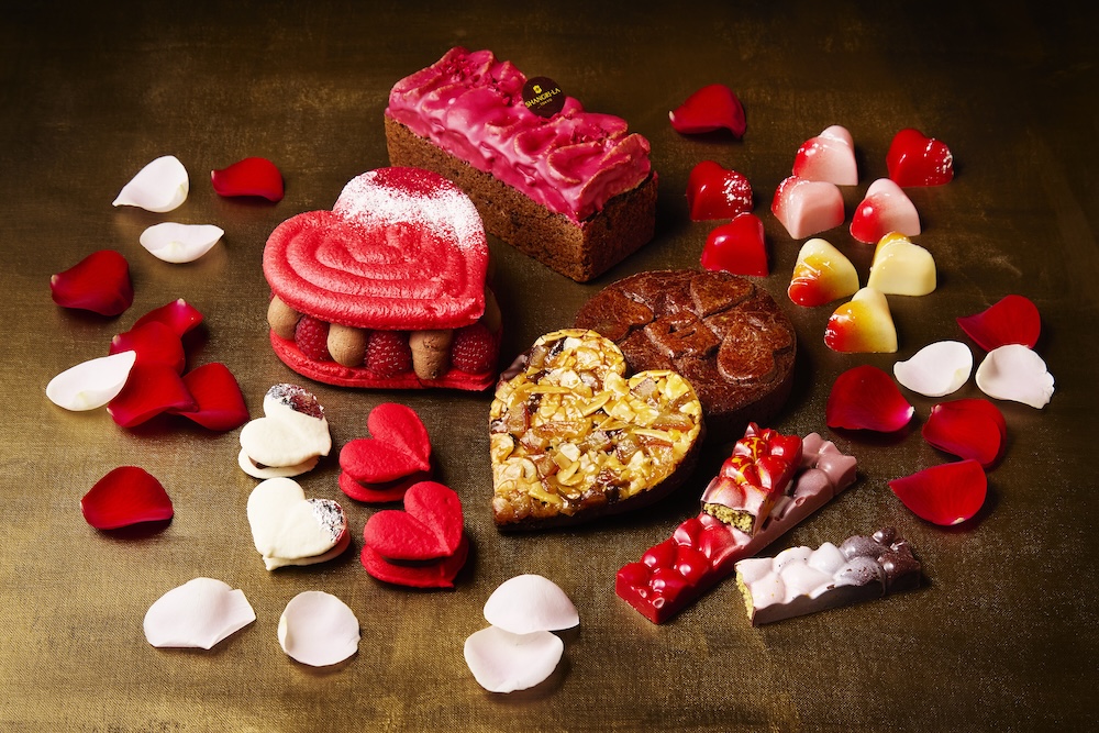 キュートなピンクハートのマカロンケーキやラズベリーチョコパウンド