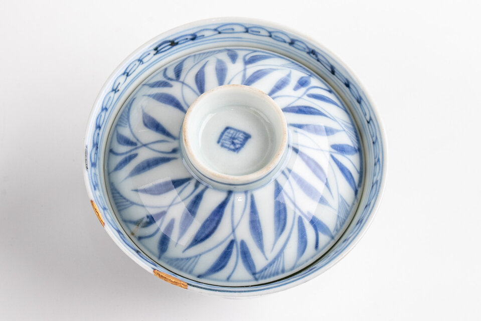 古伊万里 染付 草葉文蓋茶碗 1客 江戸後期 | iichi 日々の暮らしを