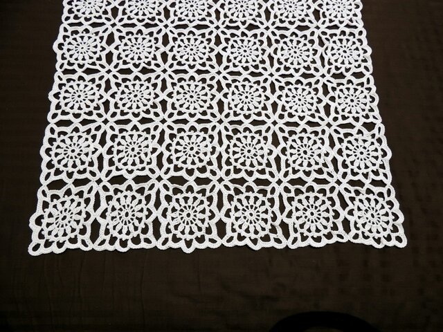 レースのマルチカバー | iichi 日々の暮らしを心地よくする