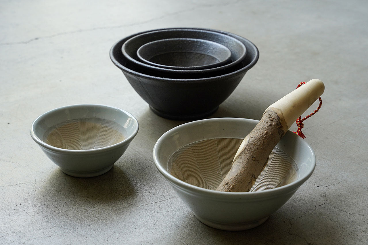 冨本 大輔×ヤマセ製陶所 ブルーグレーすり鉢（4.5寸） – アメノイエ