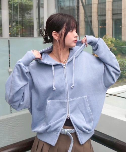 INTER FACTORY（インターファクトリー）の「kurumi - スタッズ付きZIP