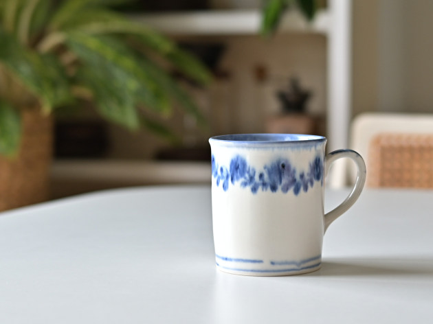 ヨシノヒトシ 青彩マグカップ