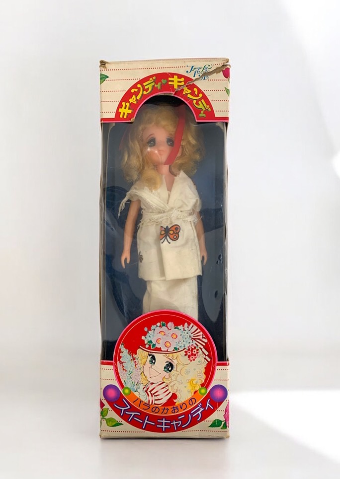 今回は『昭和レトロ人形 スイートキャンディキャンディ（香り付き