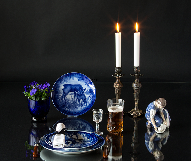 Only one Drop, Girl with Cat drinking milk, Bing & Grondahl