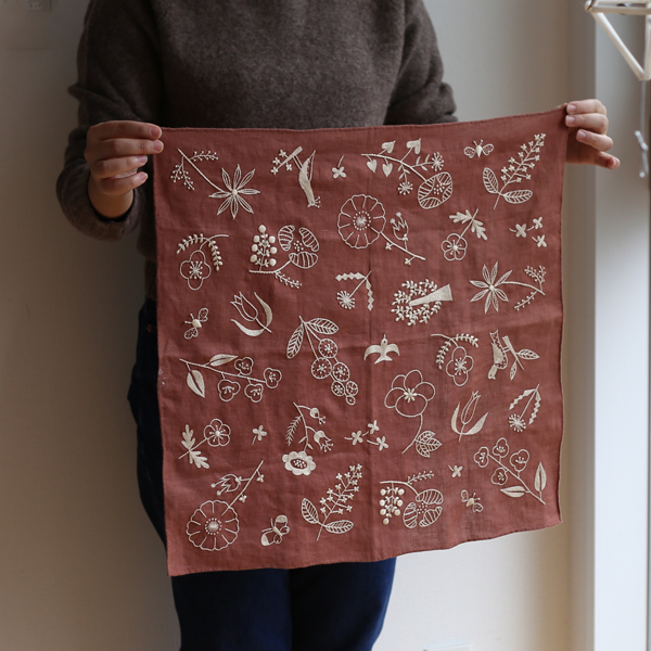 樋口 愉美子さんの刺繍キット 刺繍 図案 gris エンブロイダリーキット