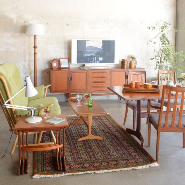 北欧スタイルのヴィンテージテーブル、ミッドセンチュリーのコーヒー