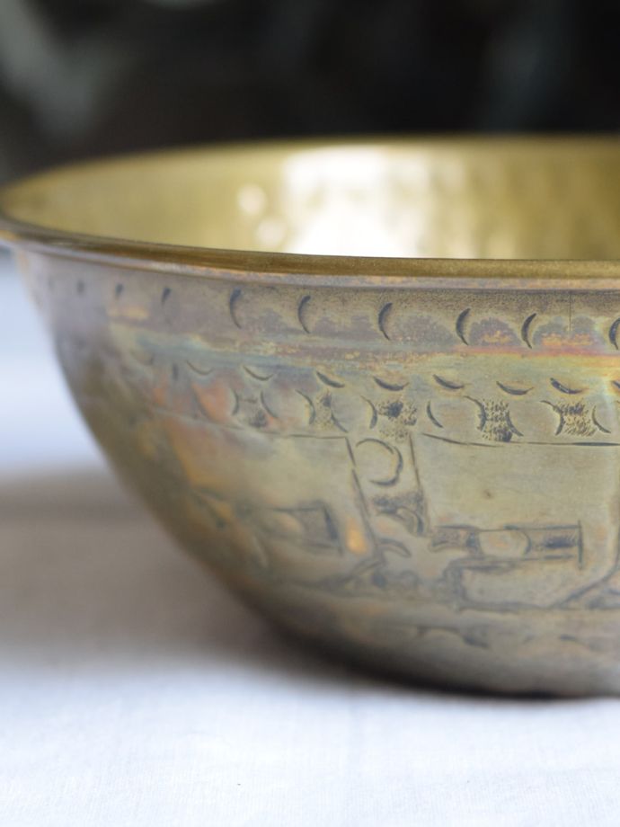イギリスから届いたアンティークの雑貨、真鍮製のおしゃれなボウル(k