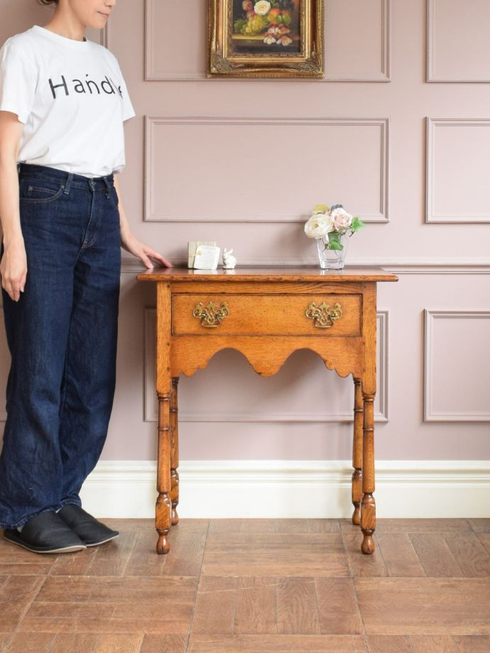 英国アンティークのおしゃれなコンソールデスク、オーク材の引き出し